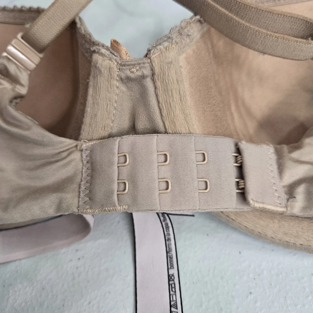 Victoria's Secret Women‎ Bra 32D Beige Body By Lined Demi T Shirt Underwired